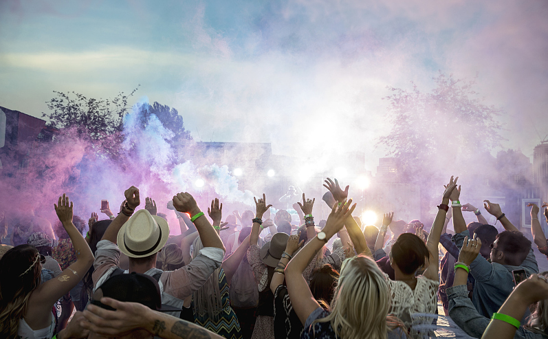 雪佛兰和滴滴们为抖音定制短视频的背后，是广告主的集体焦虑