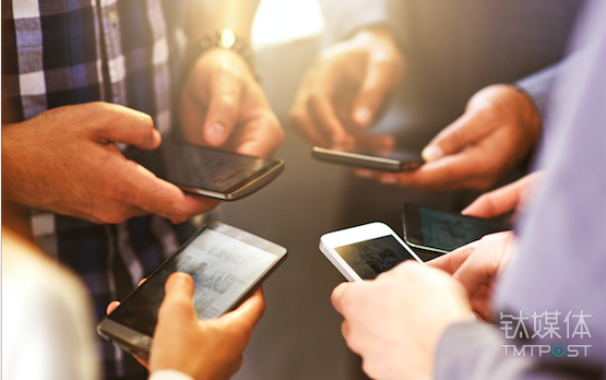 缠斗4年，荣耀与小米的“友商爱恨史”