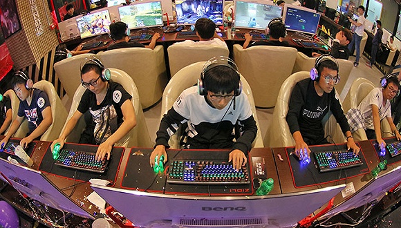 学习电竞哪家强，也去中国山东找蓝翔？