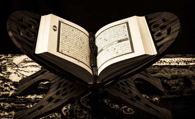 阅文集团在港上市，股价目前超100港元，暴涨90% | 钛快讯