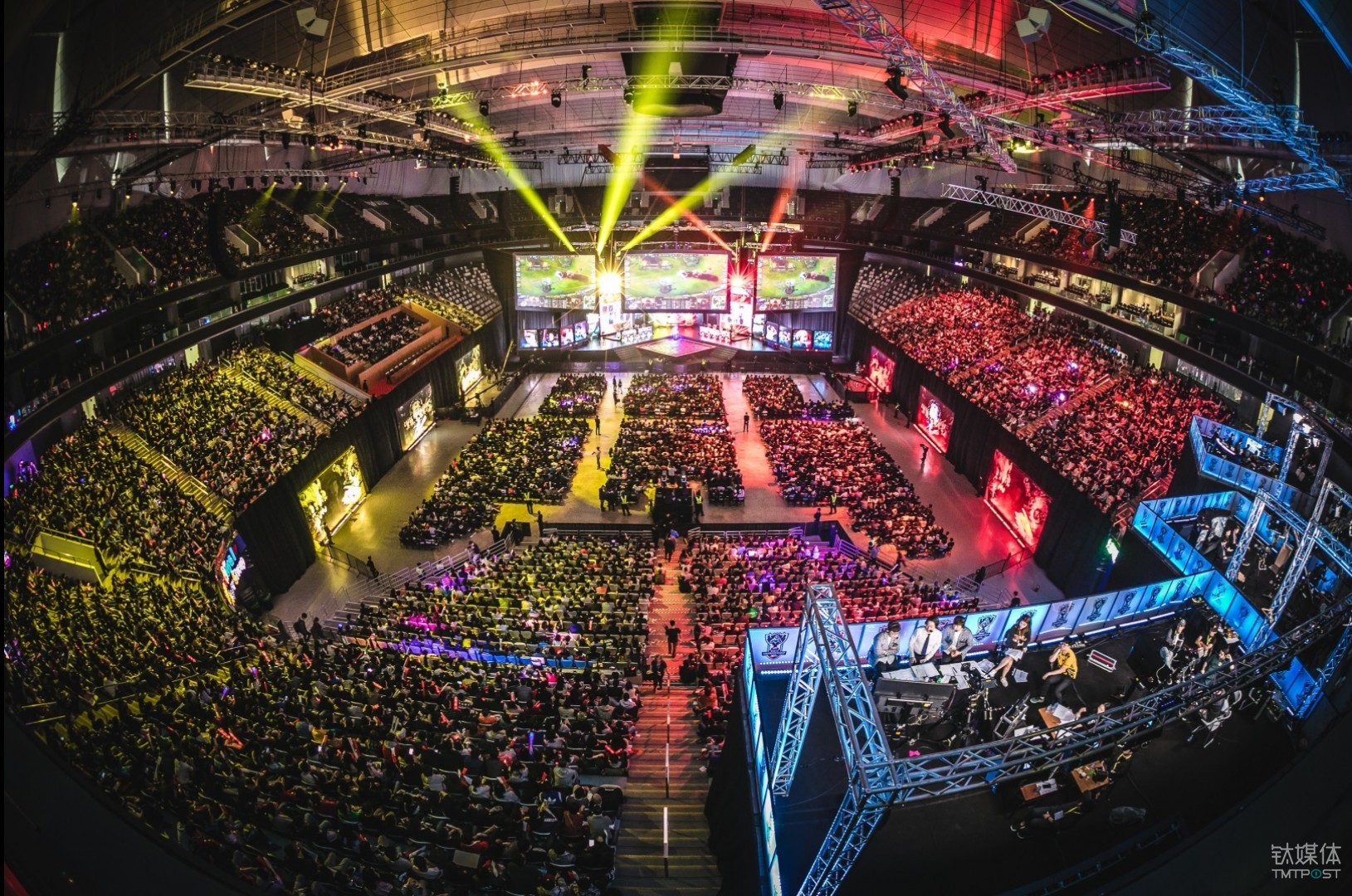 电竞体育主流化，英雄联盟电竞正在迈向百亿产业规模