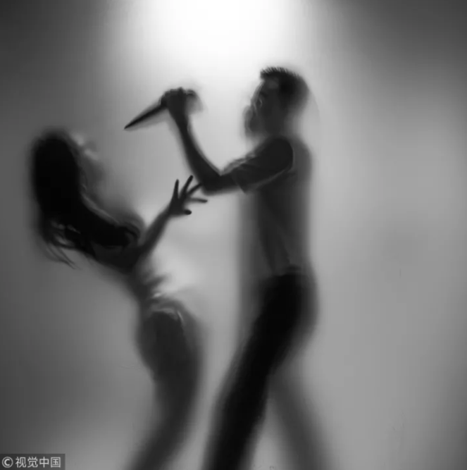 “巨婴”刘鑫和她背后的巨婴中国