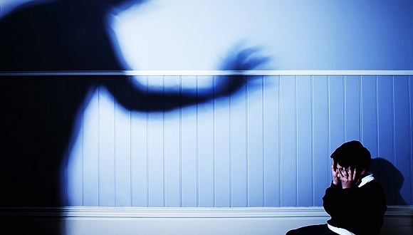 红黄蓝就“虐童事件”发声明：涉事老师暂停职，配合公安部门调查｜钛快讯