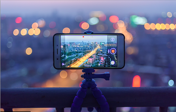 功能大爆炸，AI技术正在重塑手机的摄像头价值