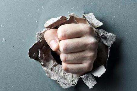 现金贷新规落地：暂停发放无特定场景的网络小额贷款 | 钛快讯