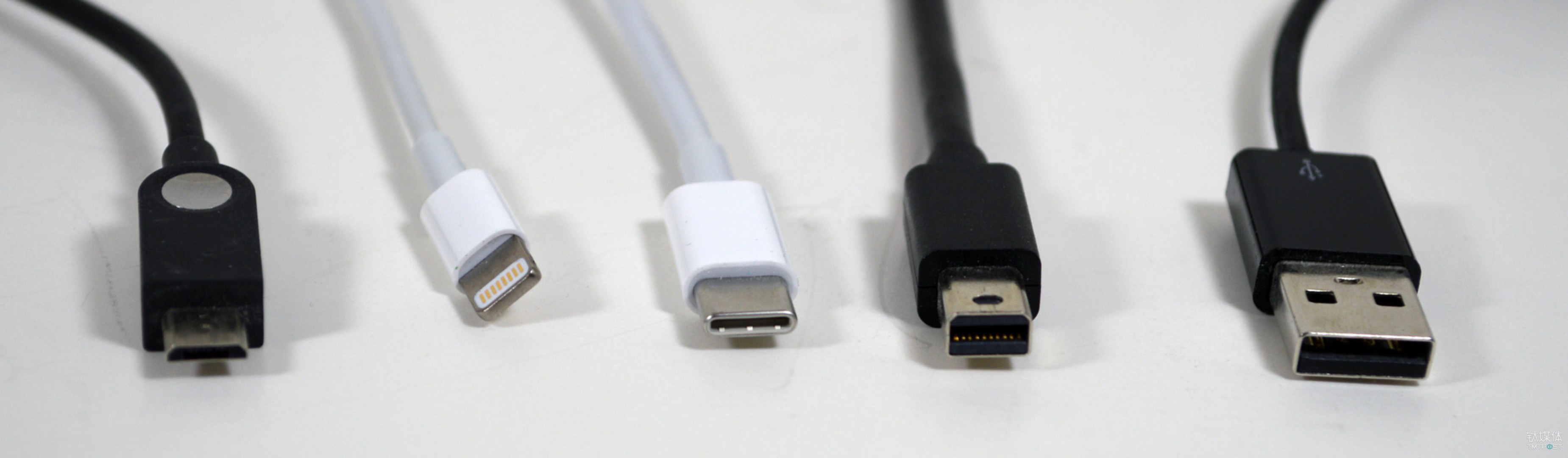 Micro-USB;Lightning;USB-C;USB-A;USB-B