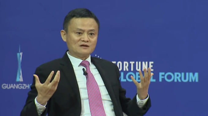 马云否定阿里巴巴垄断电商市场，称每晚睡不好担心掉队