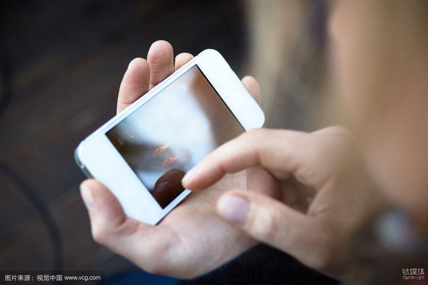 从随机匹配到熟人约局，地方性棋牌迎来淘金热