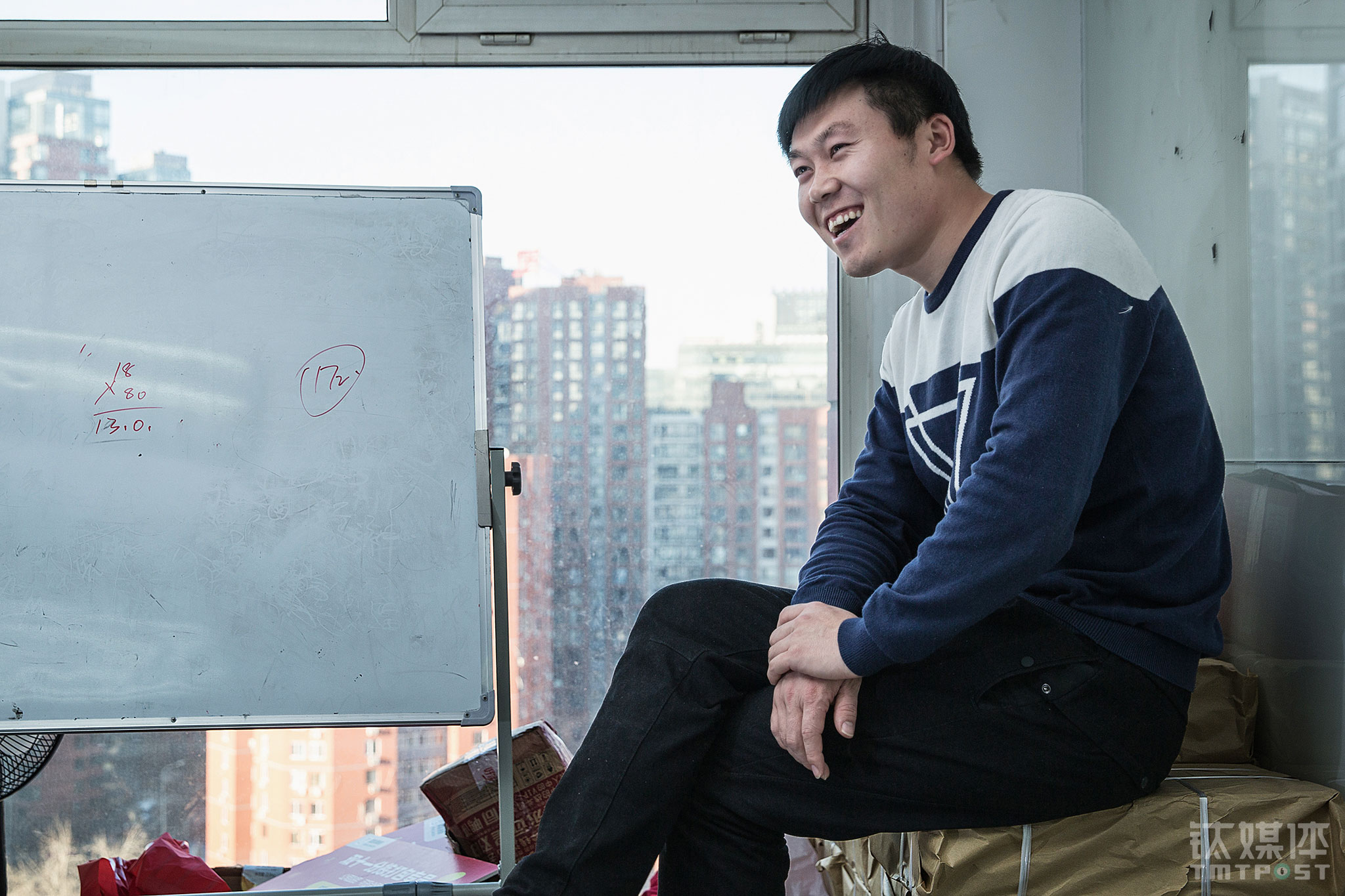 2016年，闫军祥告别了在街头风吹日晒的工作，加入了一家兼职服务平台担任运营。他交了女朋友，两人在衡水买了房。2016年12月21日，他在当时的办公室向钛媒体《在线》憧憬着2017年：2017年要和女朋友结婚，组建自己的家庭，做好自己的事业。