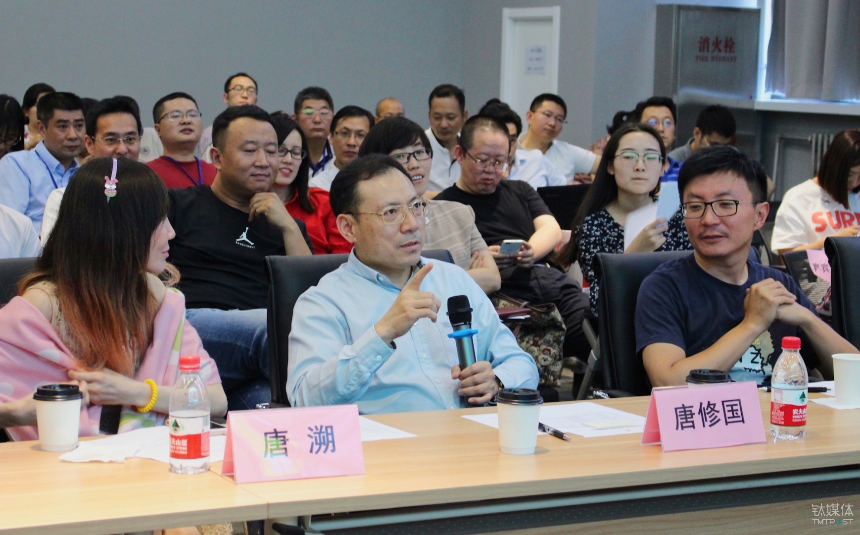 为了做好三一重工与太阳谷孵化器中间的&ldquo;调节器&rdquo;，唐溯与三一重工总裁唐修国、董事梁冶中等人保持时常的沟通。