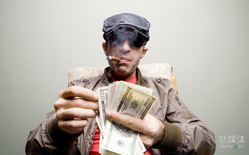 王思聪、周鸿祎竞相撒币，三问直播答题的“致命伤”