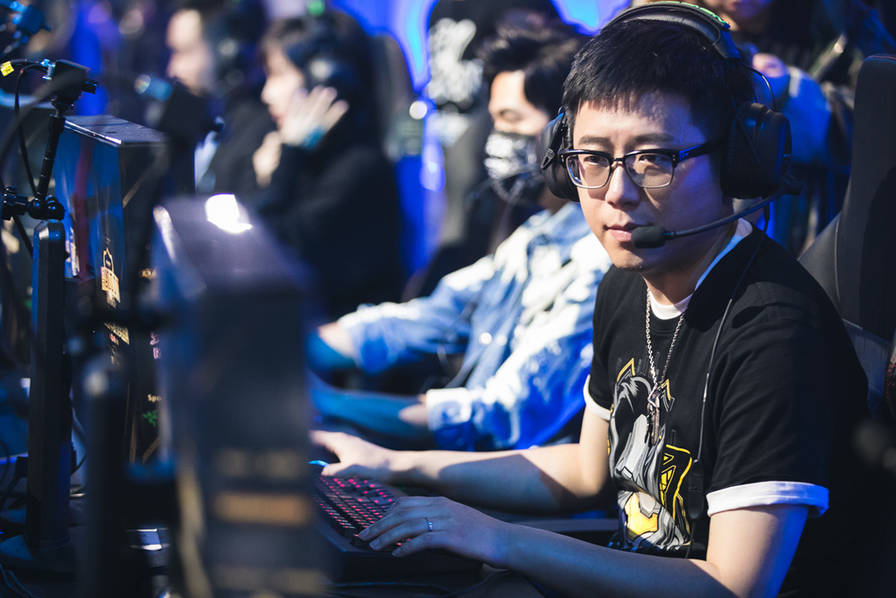 游戏主播遭遇“中年危机”，如何把自己IP化是个难题