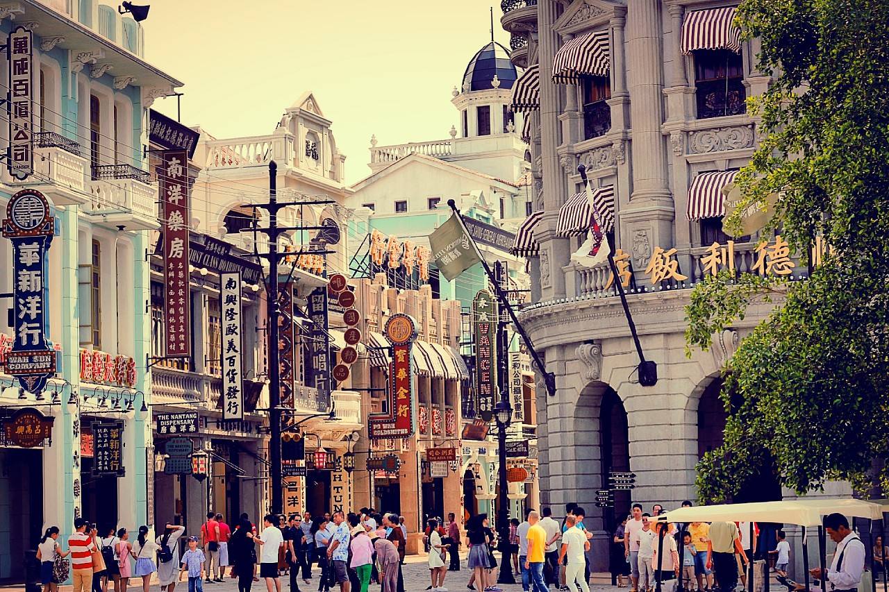 “轻资产”进军实景娱乐的国内影视公司，与迪士尼的差距不只是IP