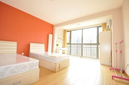 负面缠身还赔本赚吆喝，大热的长租公寓到底怎么了？