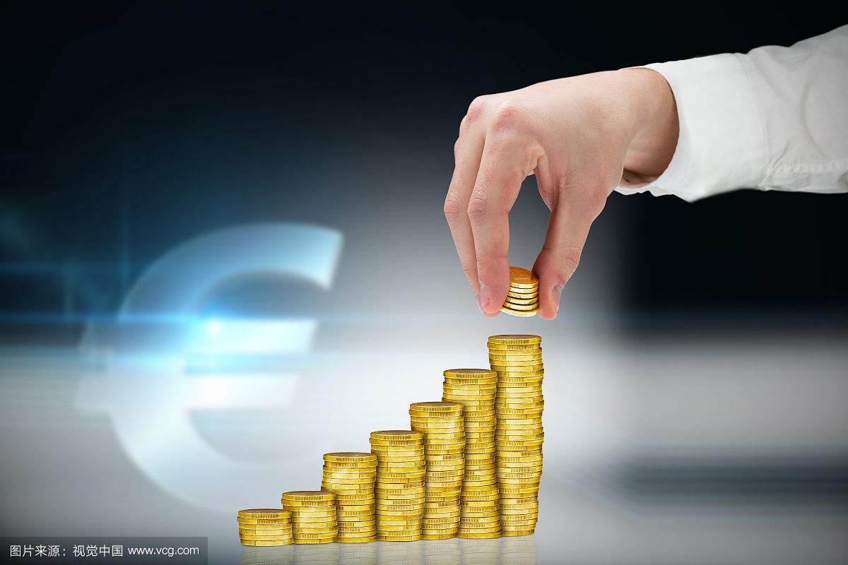 消费金融进入暗黑时代，而供应链金融一路小跑，挤入“黄金赛道”