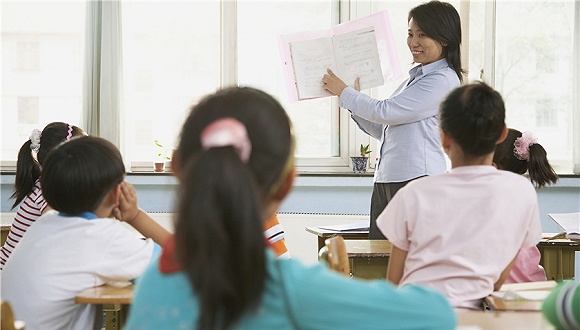 “教育分期”风云录：两龙头厮杀，小玩家险全军覆没