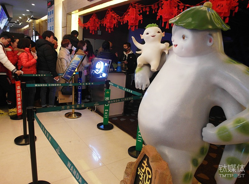 买不到票的大年初一，春节档首日票房较去年猛增5亿