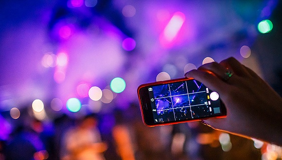 接受腾讯的投资，对虎牙而言是毒药也是解药