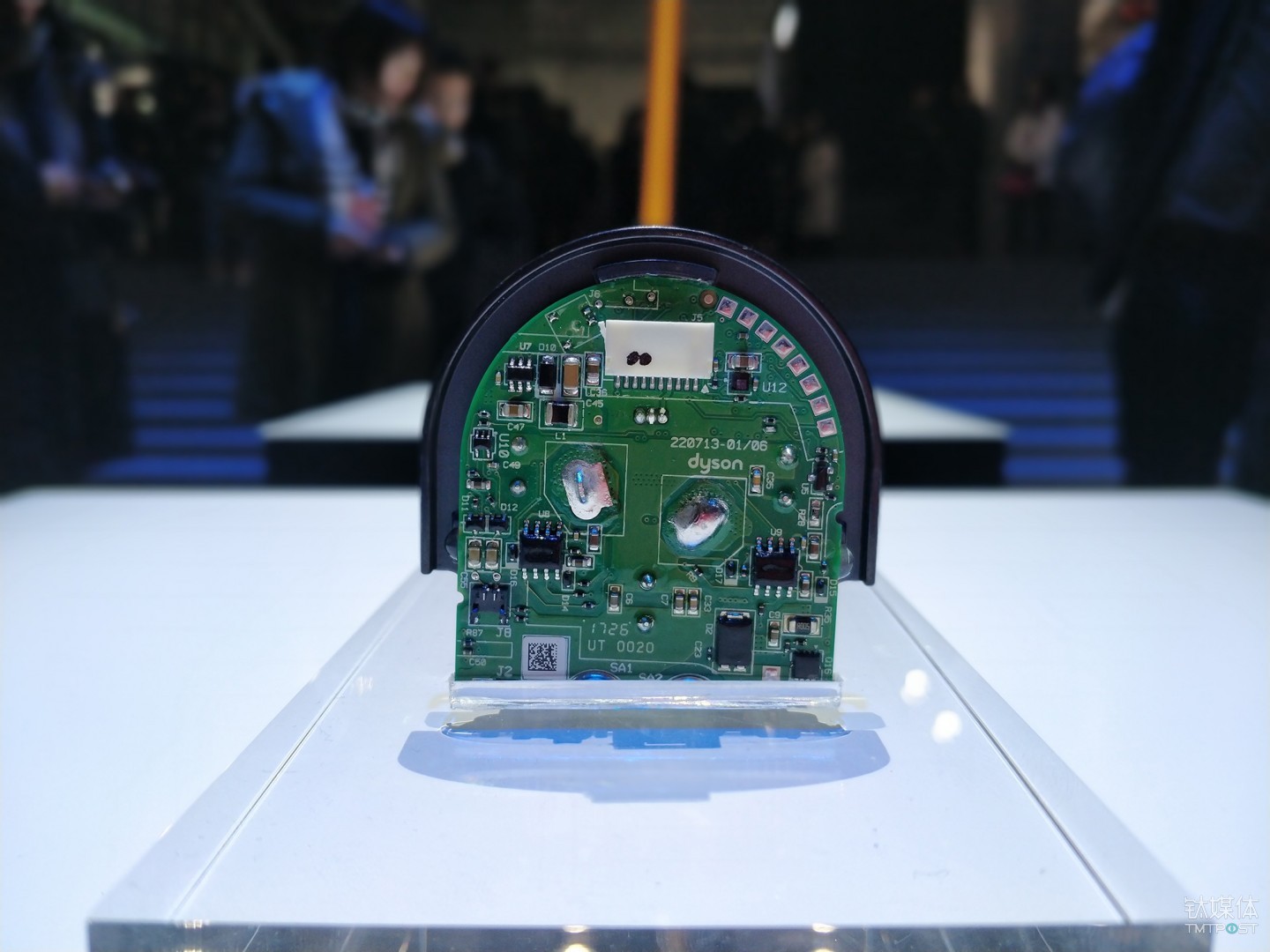 戴森在中国发布V10，想要证明无绳吸尘器时代的到来