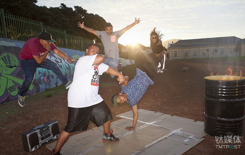 街舞争霸引爆网综新热点，为何腾讯还不急于追上风口？