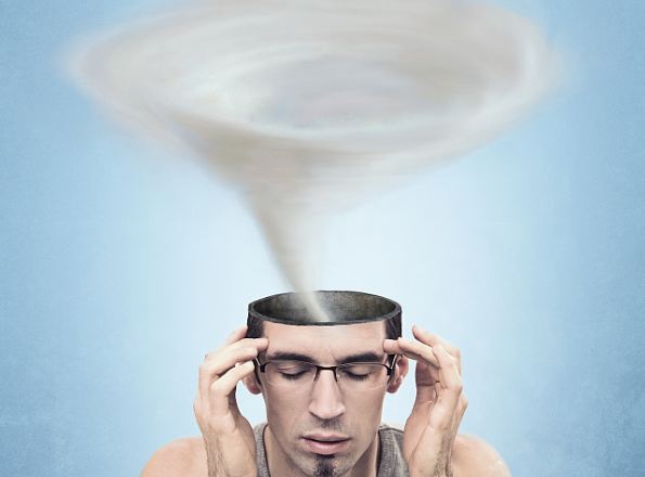 有科学家拿着资助，试图通过冷冻大脑让富豪们永生