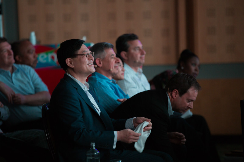 杨元庆复盘联想：已经在爬坡向上，要把“智能化”打造成新标签