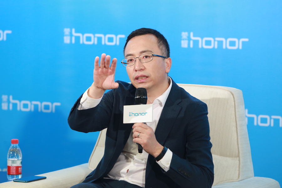 荣耀总裁赵明：要是我们硬件净利率达到5%，就很开心了