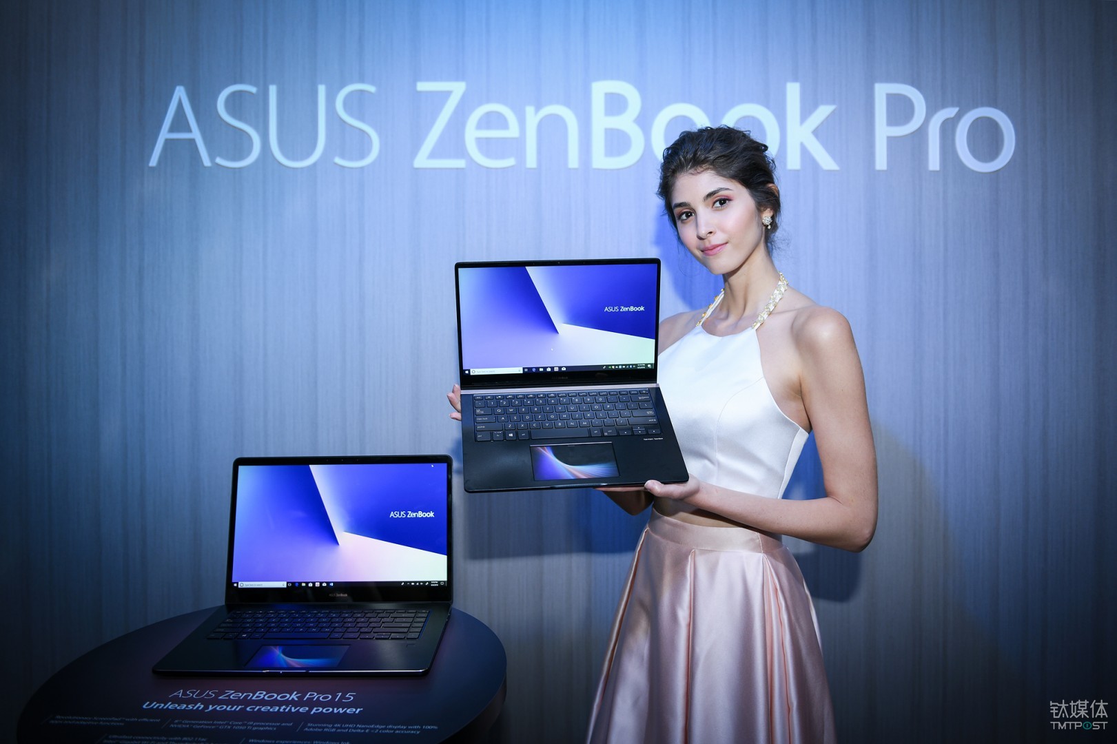 多功能屏幕触控板，华硕新灵耀系列笔记本亮相2018台北电脑展 | 钛快讯