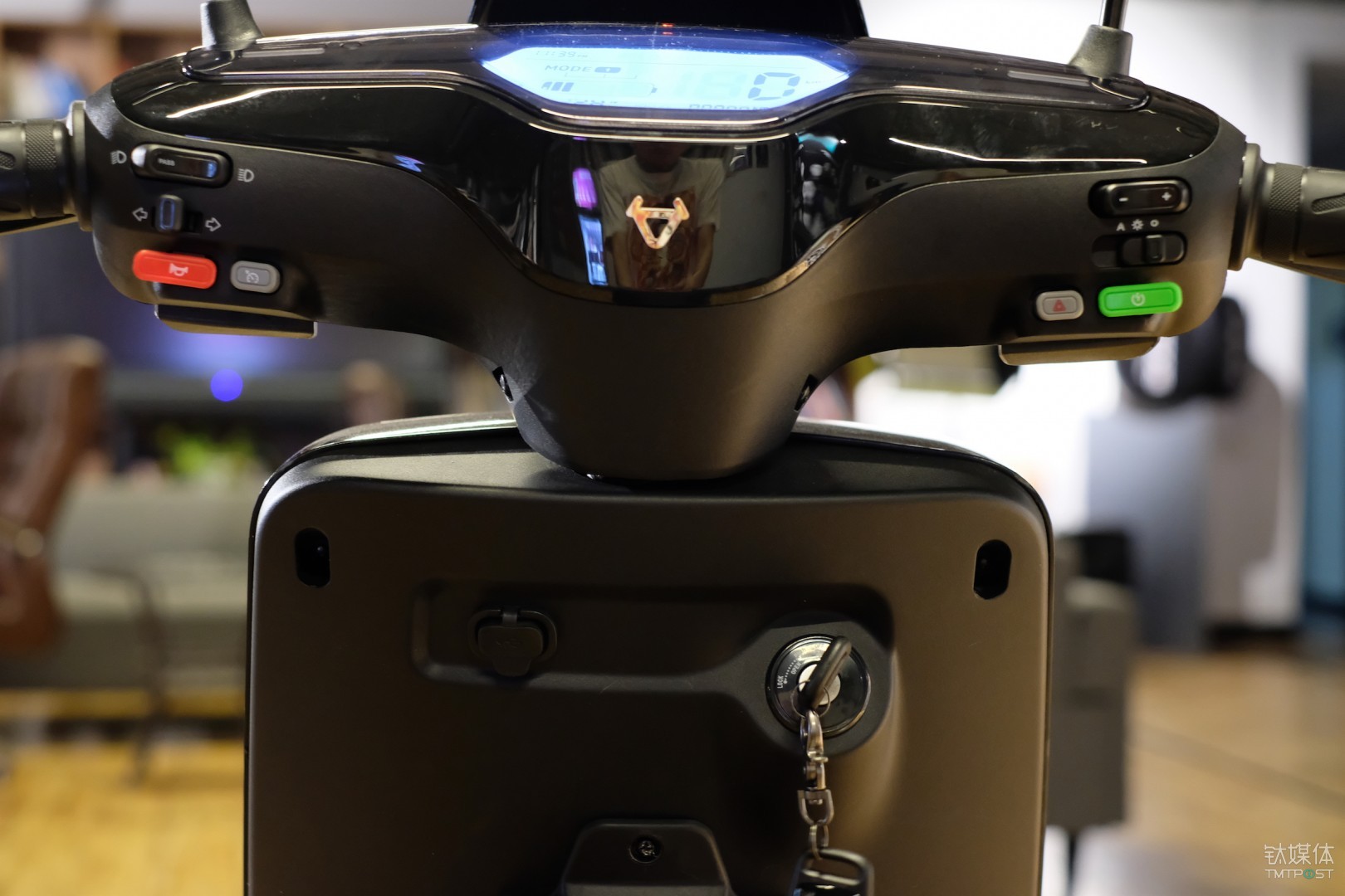 最高时速45公里续航130公里小牛电动车mpro开箱