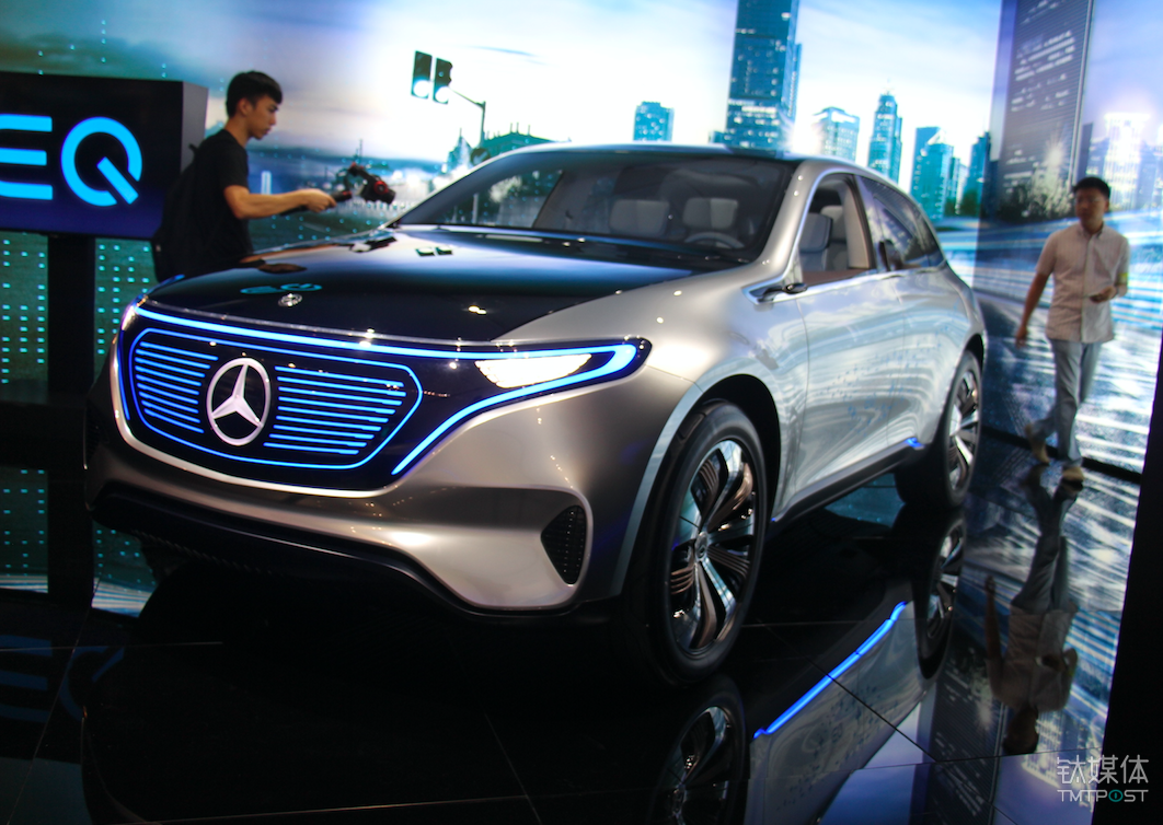 奔驰EQ新能源概念车
