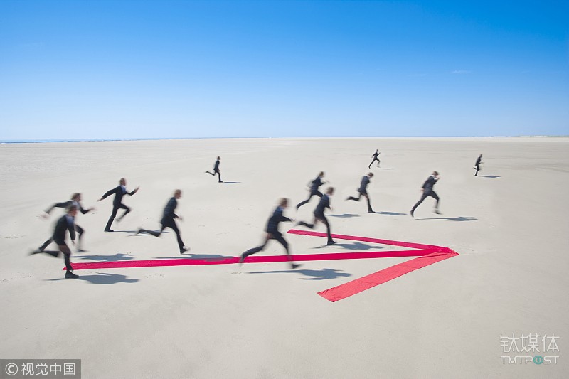 他 Diss 了你们趋之若鹜的红点设计奖