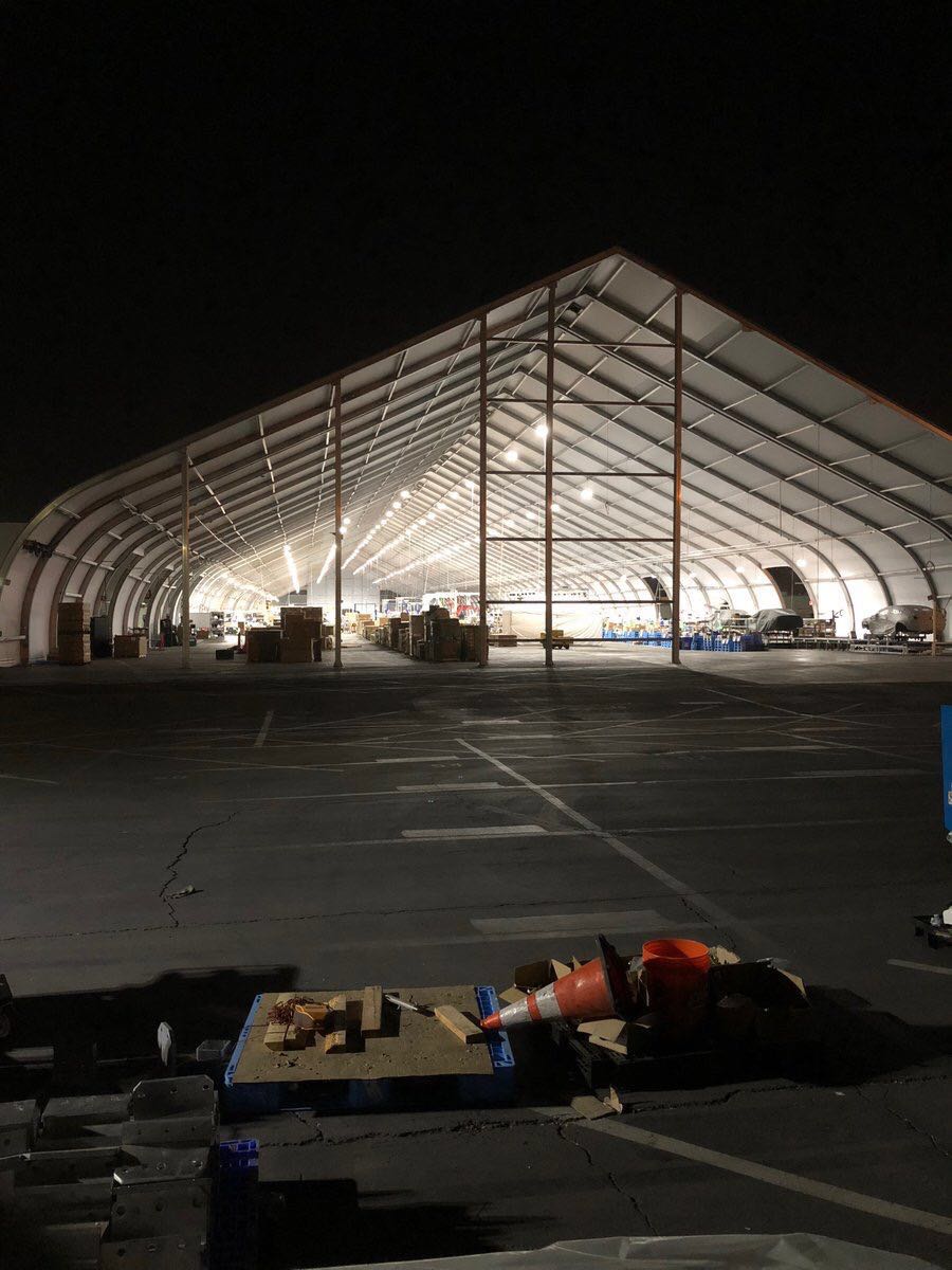 为提升Model 3产能，特斯拉开始在“帐篷”里造车 | 钛快讯