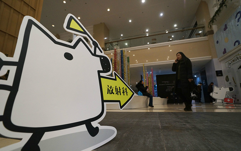 背靠腾讯，知乎能借微信解决盈利单一问题吗？