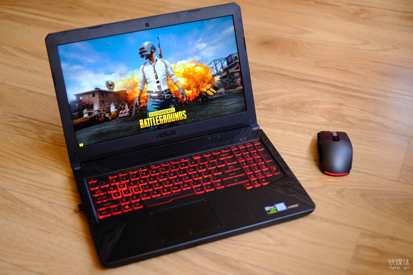 吃鸡利器，120Hz屏幕搭配GTX 1060 6GB显卡，华硕飞行堡垒5代评测