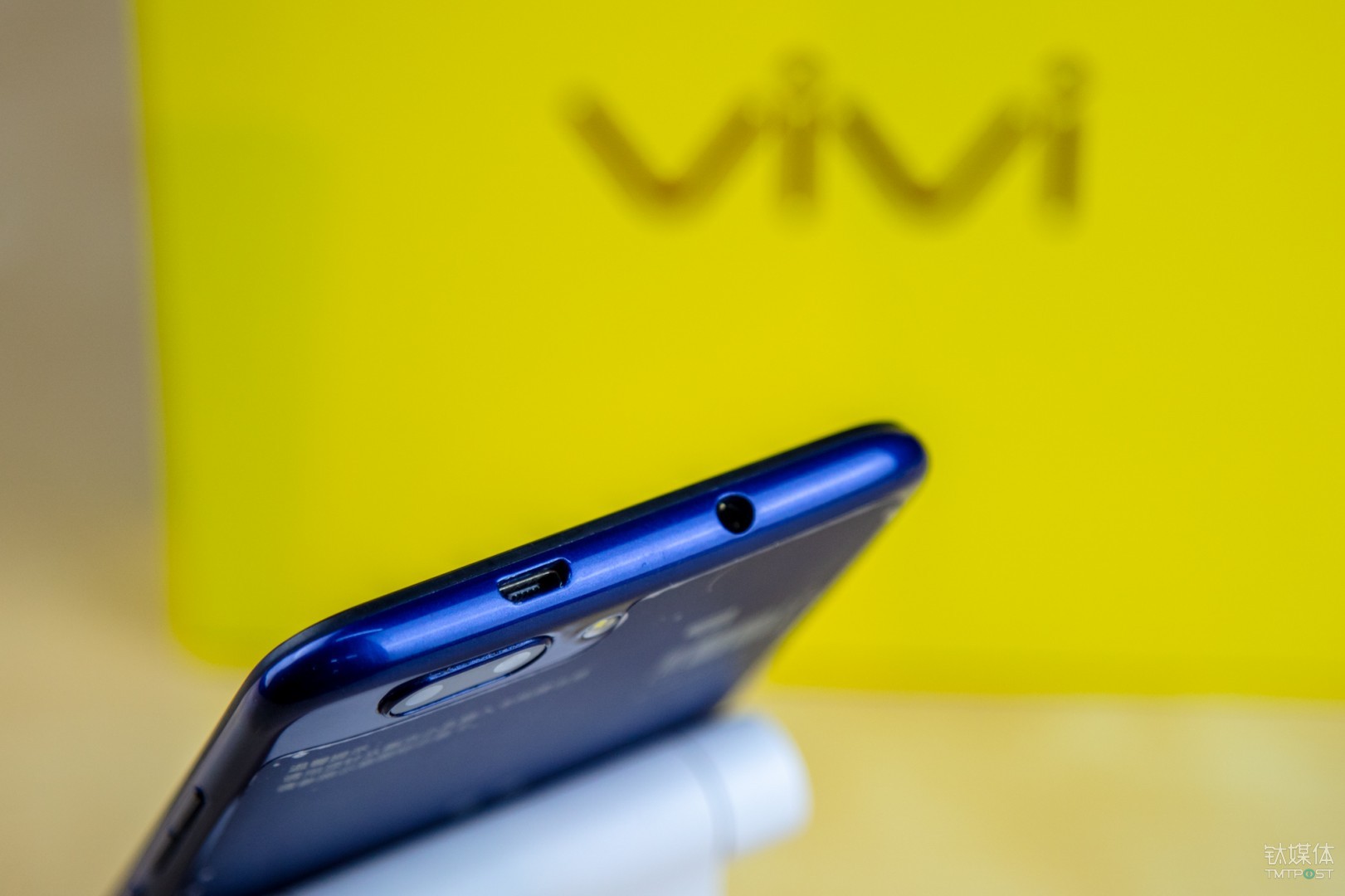 独具匠心的顶部接口