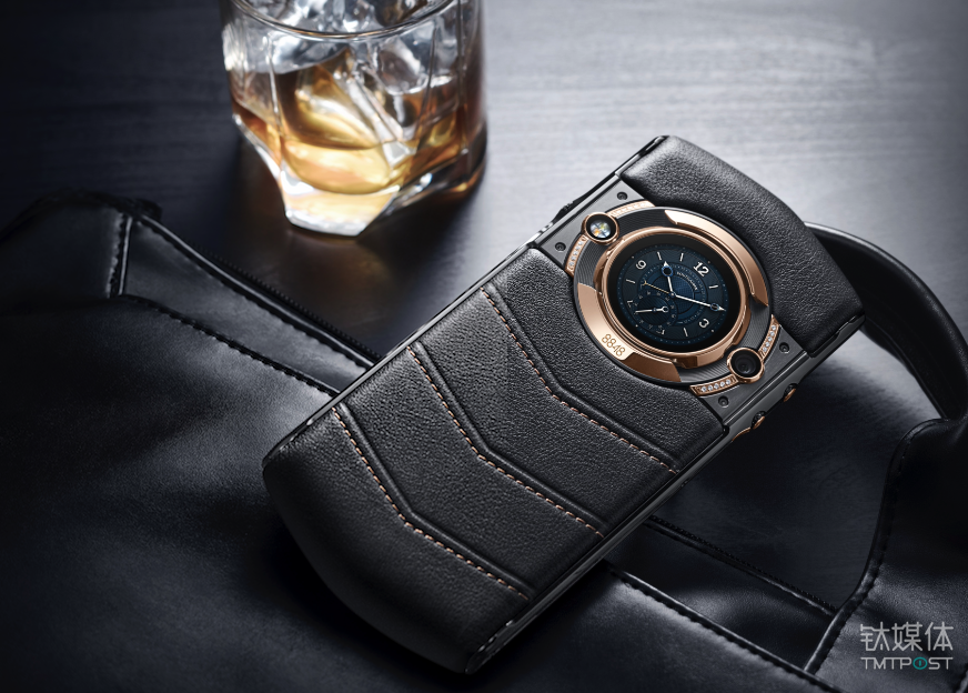 8848新品M5发布：前后双屏融入腕表设计，顶配29999元