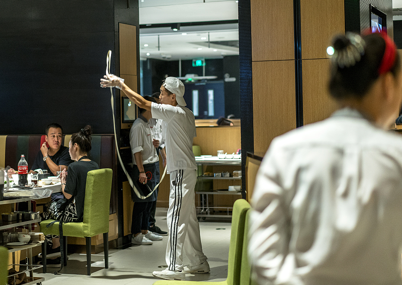 海底捞的冷酷，其实是它在快速发展中面临的管理困境