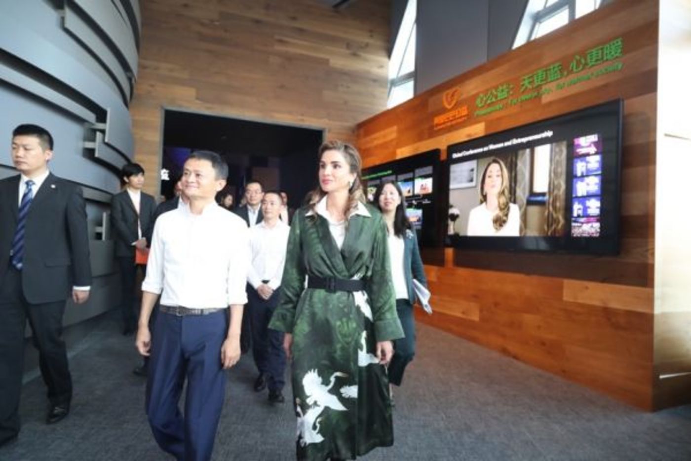 9月4日下午,拉尼娅王后造访阿里巴巴西溪园区