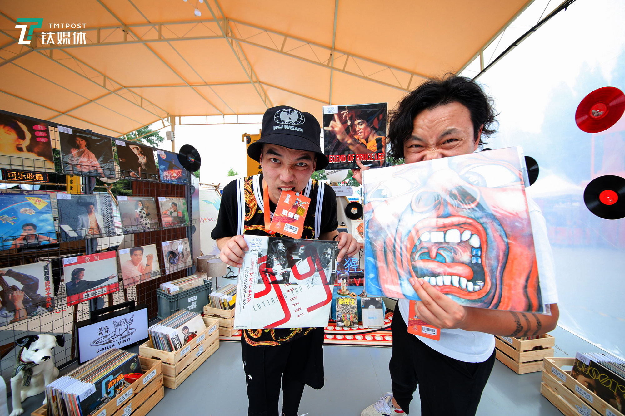 这次造物节有200位造物者带来了他们的藏品和创意商品。