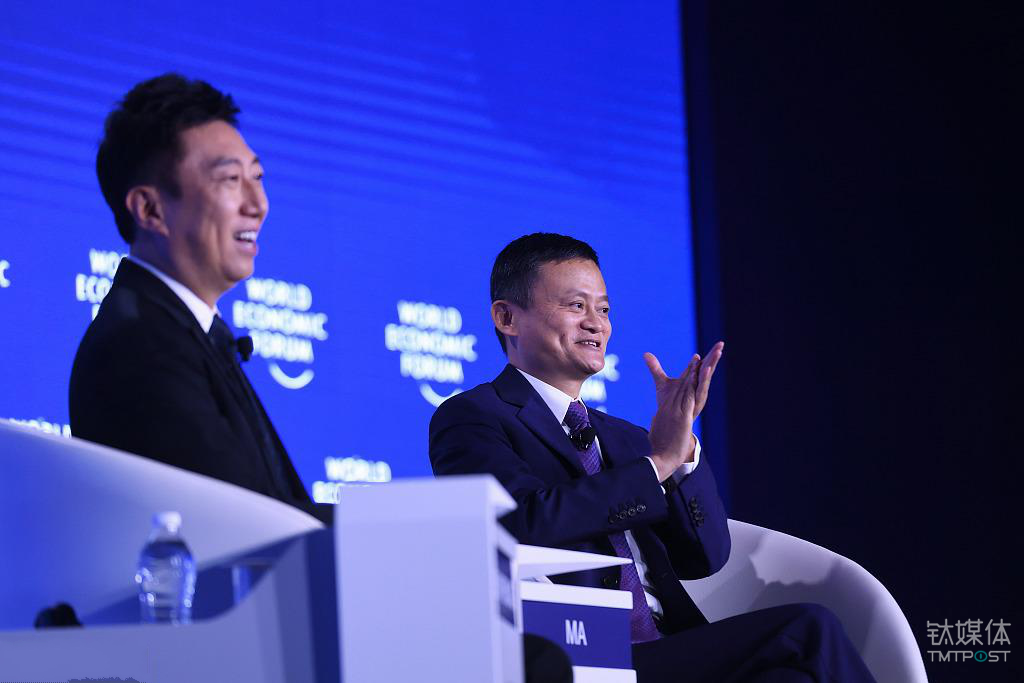 马云回应“转移1200亿元资产”传言：要学会在口水中游泳 | 夏季达沃斯2018