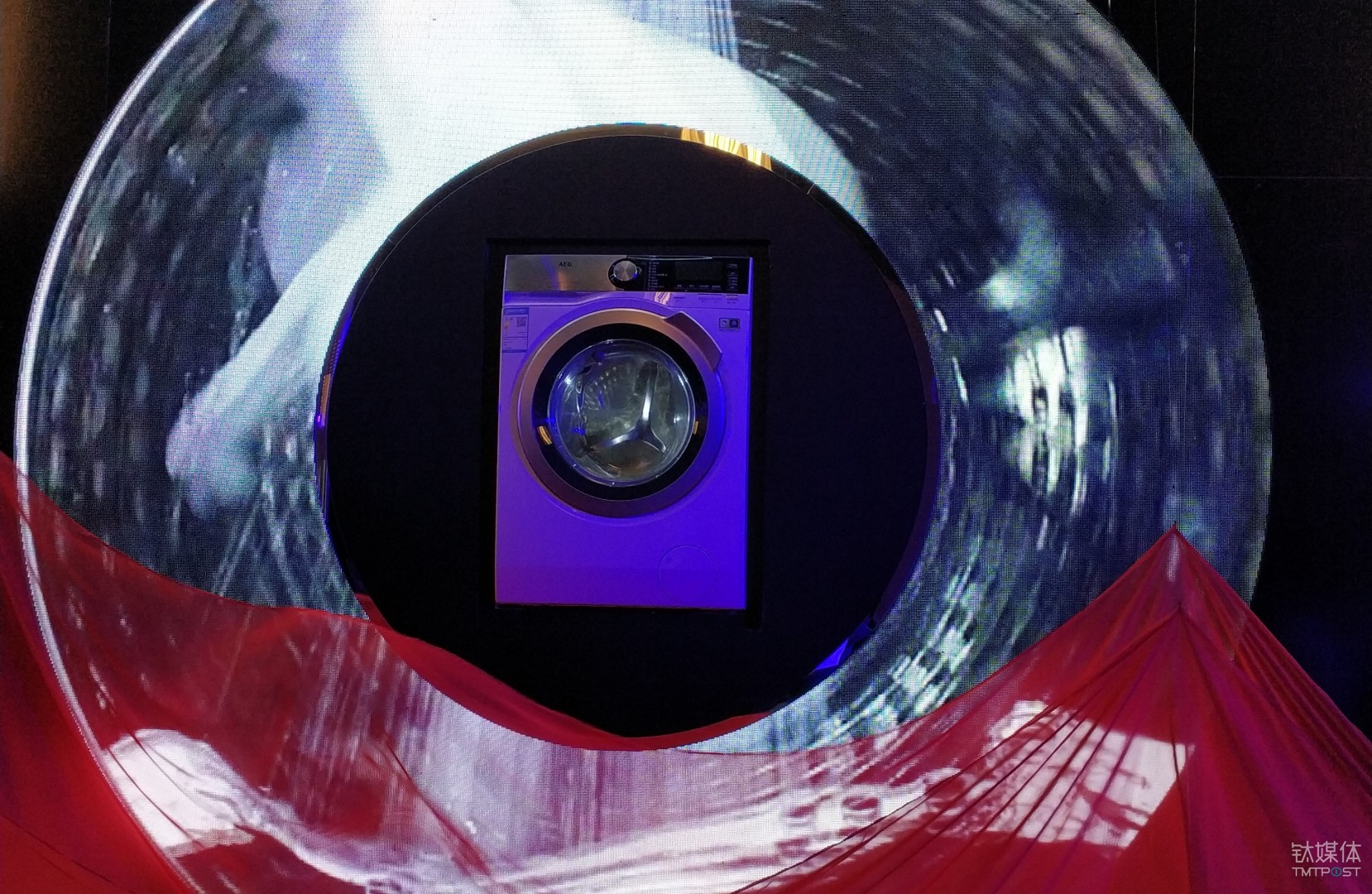 烤箱也能用蒸汽？德国AEG的烹饪黑科技了解一下