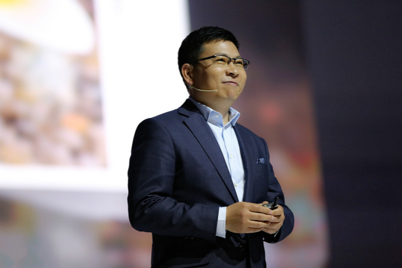 余承东：中国4000元以上智能手机市场仅剩华为和苹果在竞争