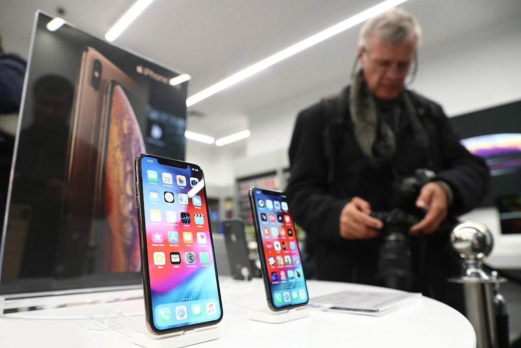 让苹果每年损失10亿美元，揭秘 iPhone 售后的灰色产业链