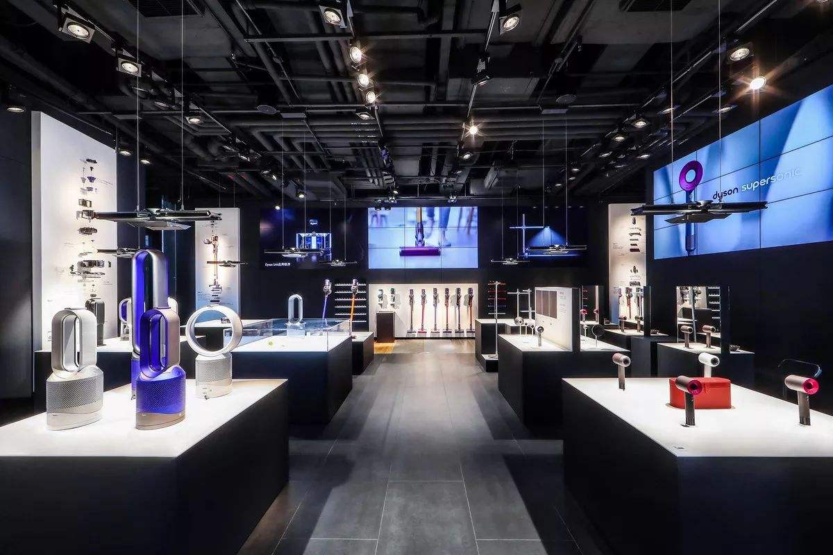 营造高端感的戴森旗舰店