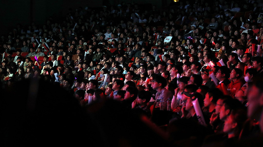 “RNG输了”，为何能在社交圈引起大震动？