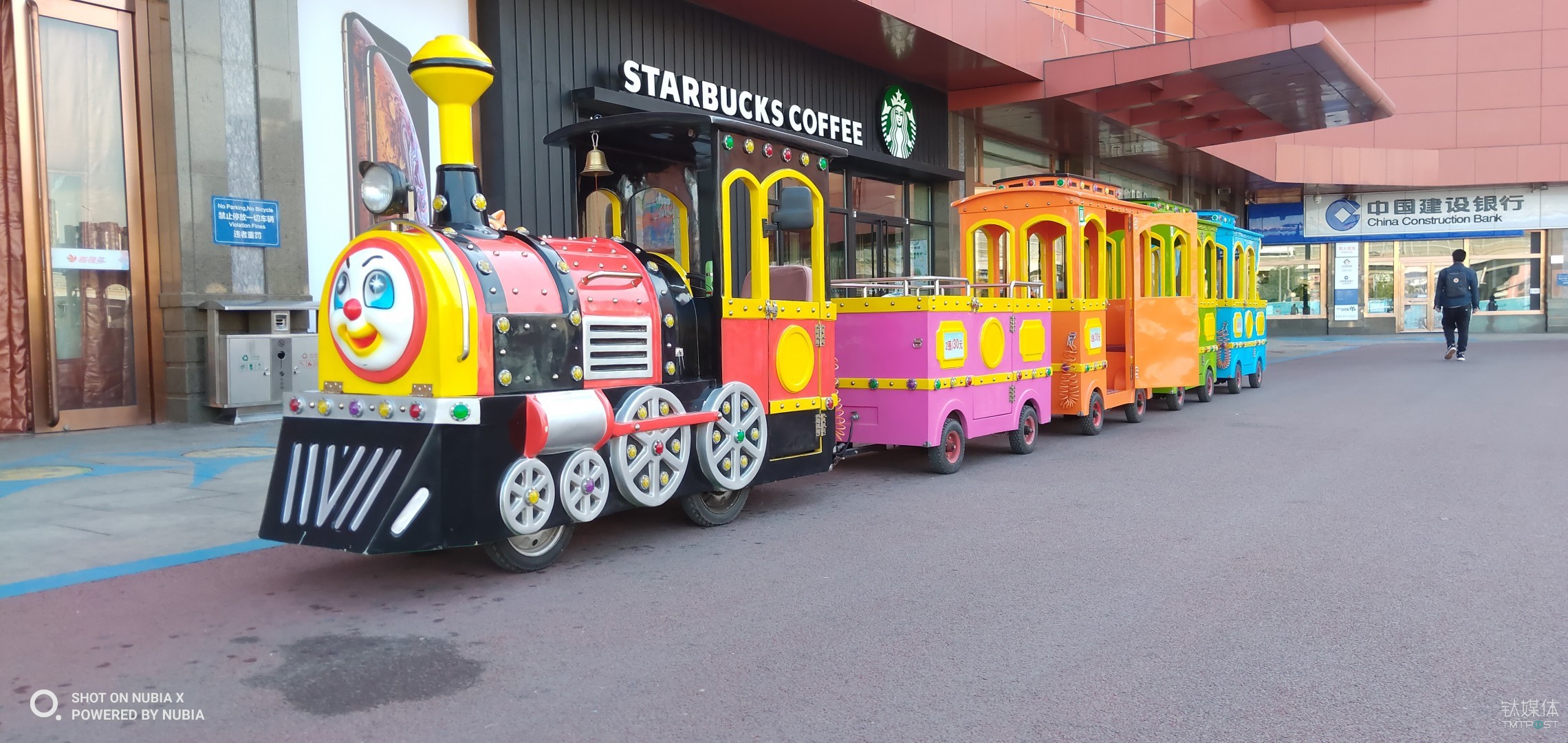 焦距：4.27mm 光圈：f/1.8 快门速度：1/125s ISO：100