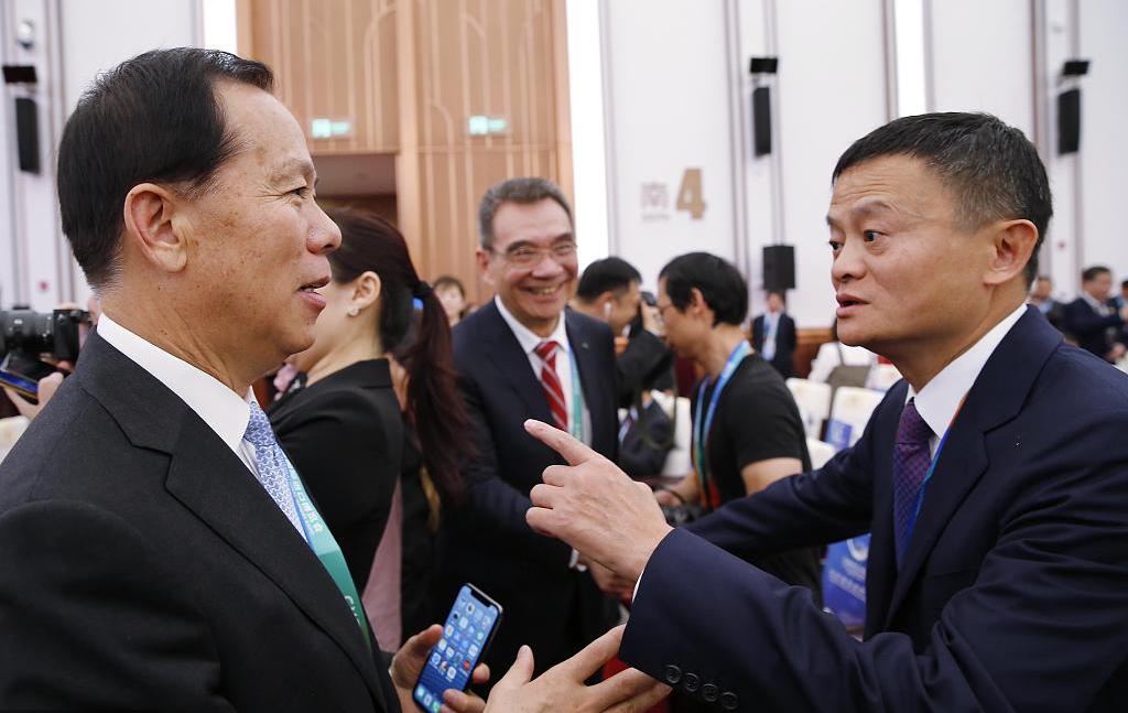 马云、雷军、丁磊云集首届进口博览会，出口转向进口这事他们怎么看？