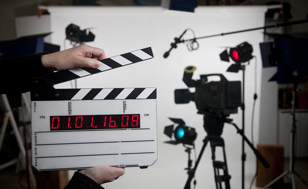 “一年8000集电视剧无法播出”，谁会成为压死骆驼的最后一根稻草？