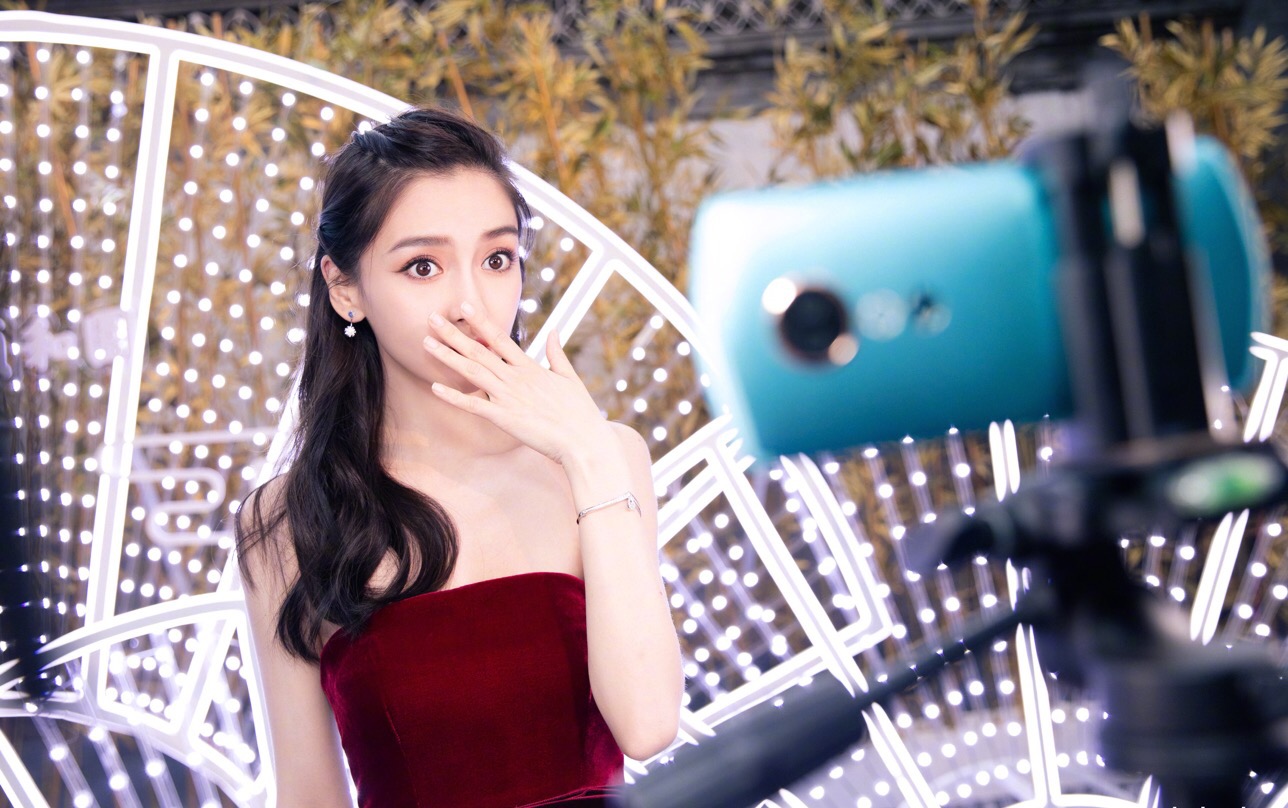 美图手机变“小米制造”，是吴欣鸿的一次及时“止损”