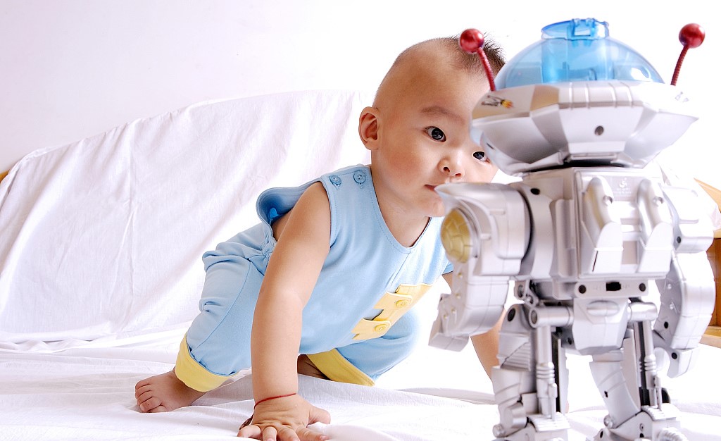 机器人也挽救不了人与人之间那微末的信任